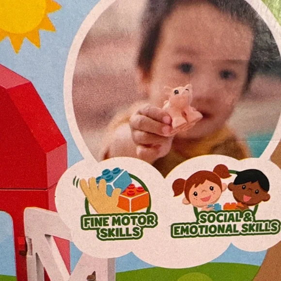 LEGO DUPLO Farm Animal Care Set - Red, Green, Yellow - Picture 9 of 9